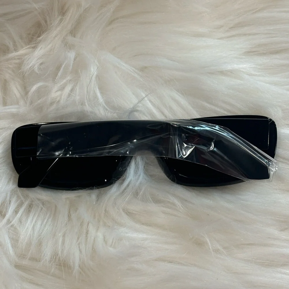 NEW TRENDY BLACK AND BROWN SUNGLASSES-2 PAIRS